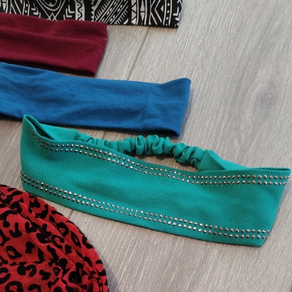 Assorted Women's Headbands Set - Picture 4 of 10